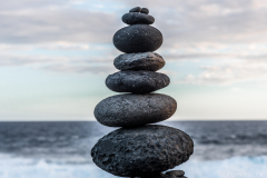 Empilements-de-galets---L'Etang-salé---La-Réunion