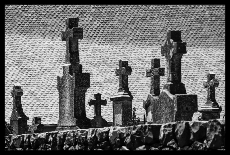 toits-et-cimeti%c3%a8re-de-laguiole-1200-5